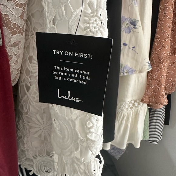 NWT Romance Language Backless Lace Dress - Picture 2 of 5